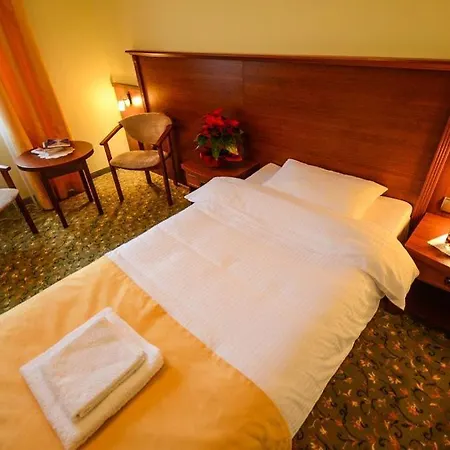 Welski Health & Happiness Center Отель Lidzbark Welski